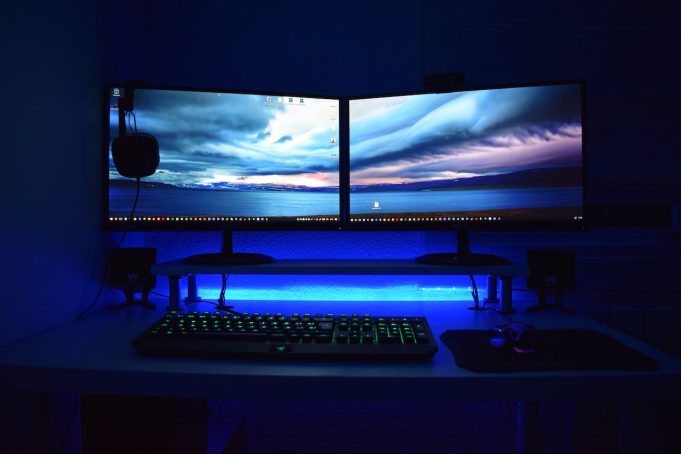 Klavye, Mouse ve Kulaklık: Bilgisayar Donanımlarının Temel Rolü gencergaming 3