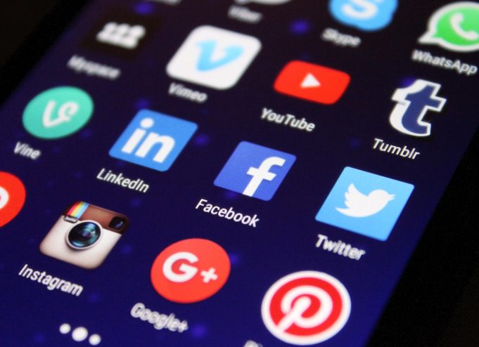 Sosyal Medya Yönetimi İçin Etkili Araç: SMM Panelleri smm panel