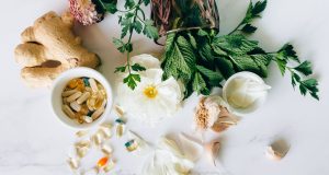 Takviye Edici Gıda ve Uçuk: Bağışıklığı Güçlendiren Doğal Çözümler vitabir1